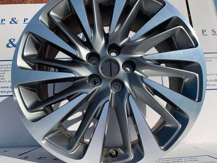 Vauxhall Astra K Bi-Colour Titan - Image 3
